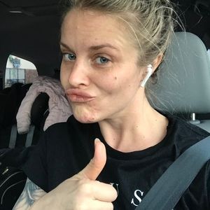 Meet your Posher, Clio